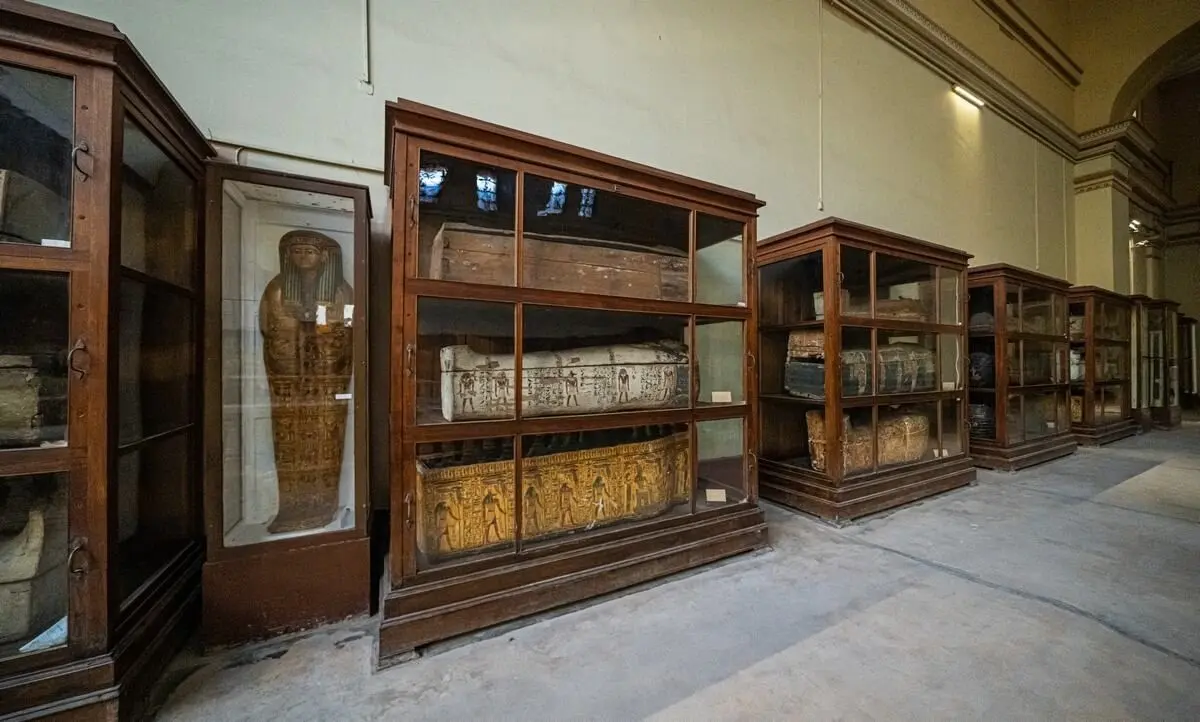 cairo-museum-1677761581gjq4n