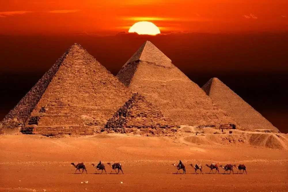 Strange Facts About The Pyramids..-1